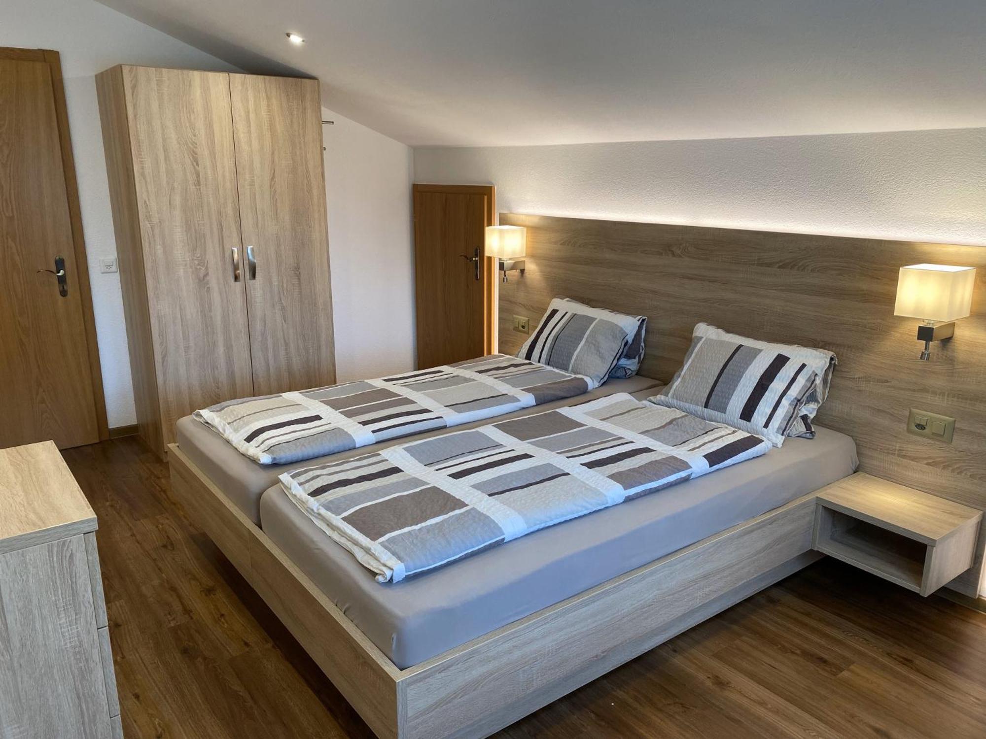 Apartments Arcadia Saas-Grund Exterior photo